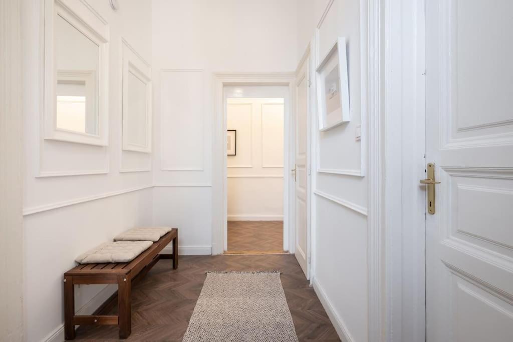 Stylish Apartment In The City Center ブダペスト エクステリア 写真